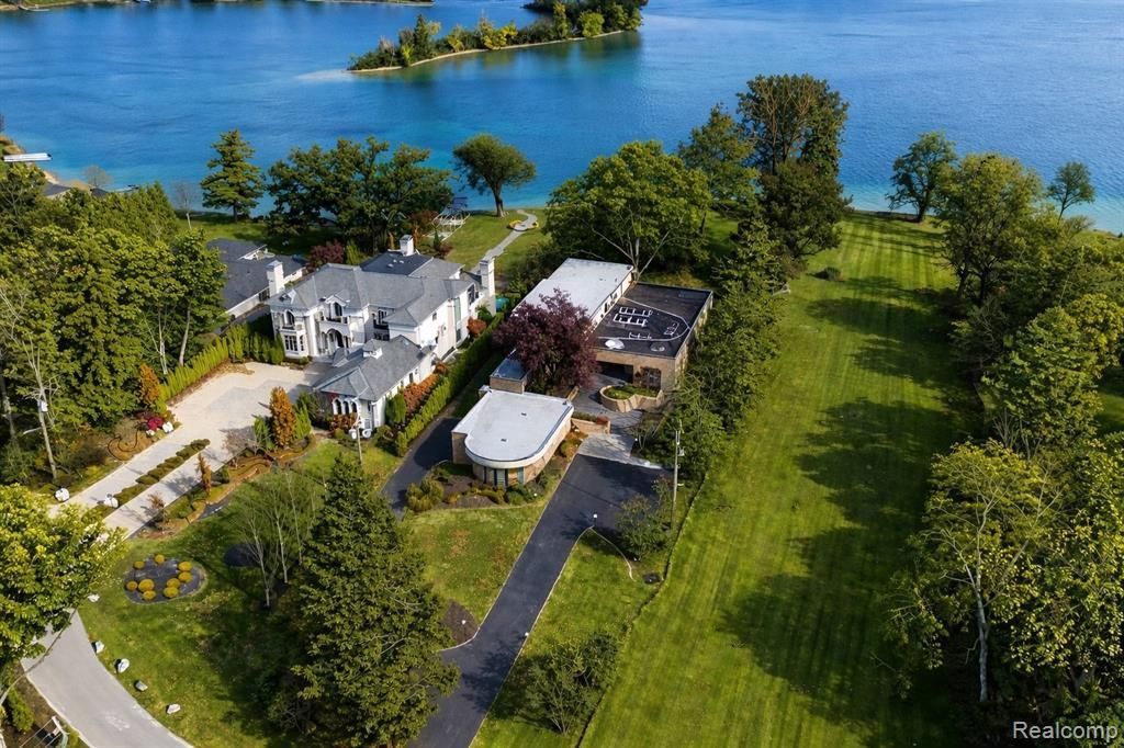 3317 W Shore Drive, Orchard Lake Village, MI 48324 Main Photo