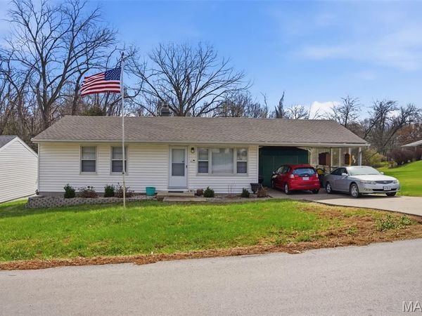 41 Sharon Drive, St Charles, MO 63303