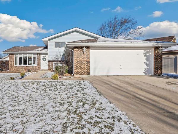 16538 Parliament Avenue , Tinley Park, IL 60477