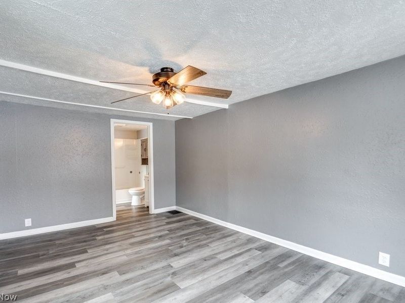 3949 Beck Avenue , Louisville, OH 44641 Photo 11