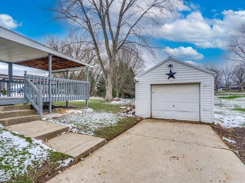 3949 Beck Avenue , Louisville, OH 44641 Photo 3