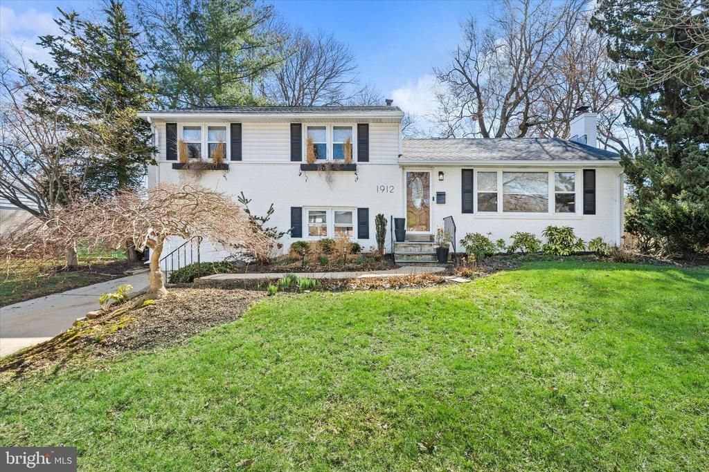 1912 Longcome Drive, Wilmington, DE 19810 Main Photo