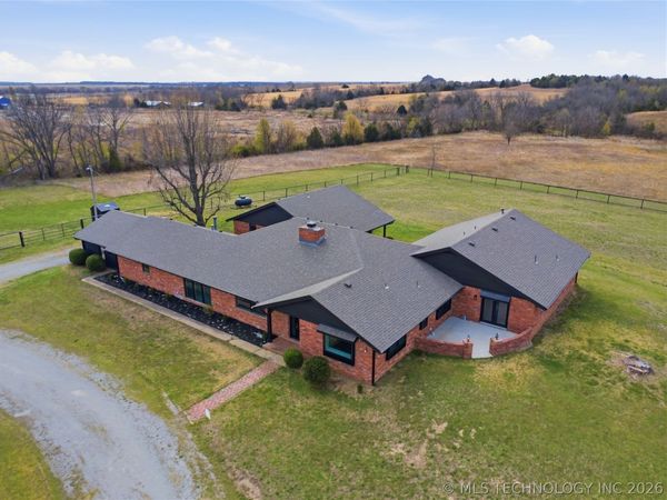 402691 W 2400 Road, Bartlesville, OK 74006