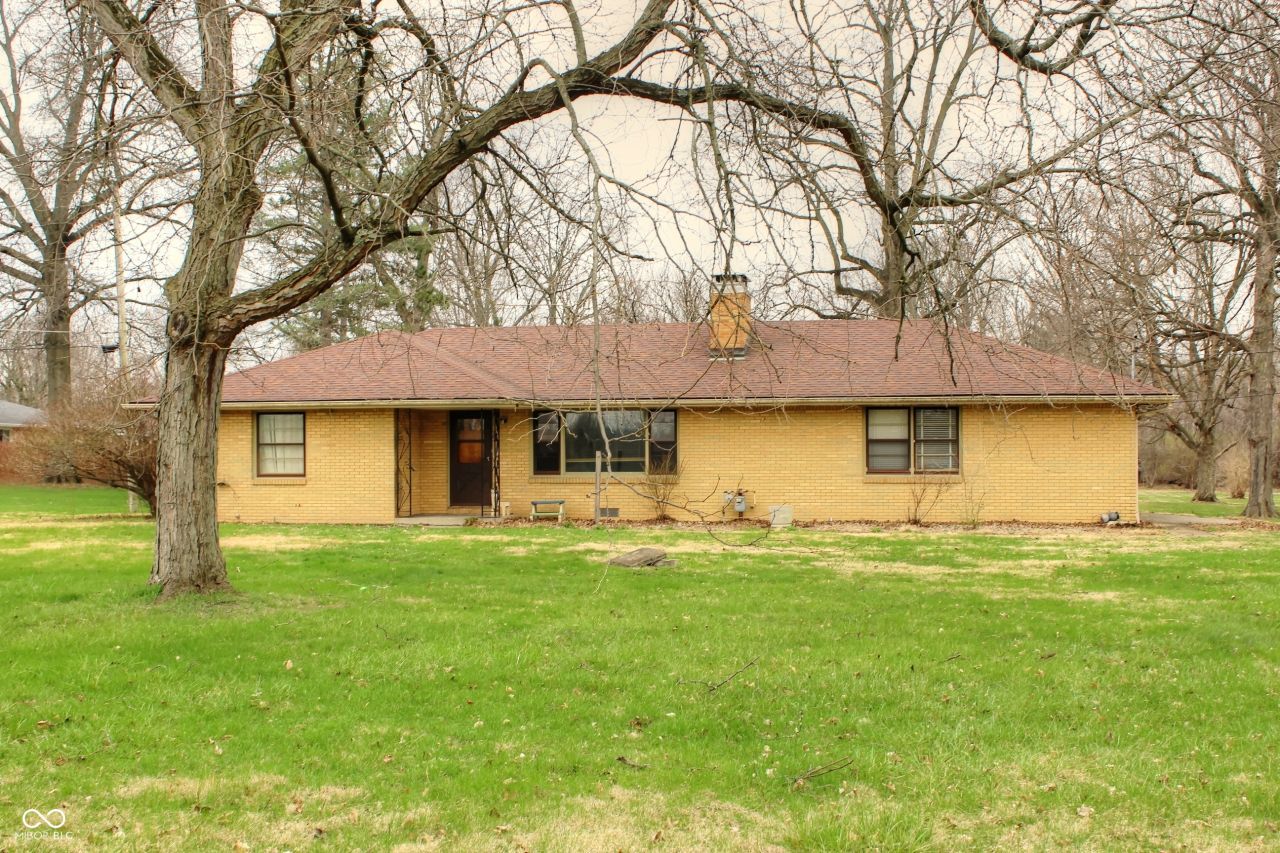 1035 N Scatterfield Road, Anderson, IN 46012 Main Photo