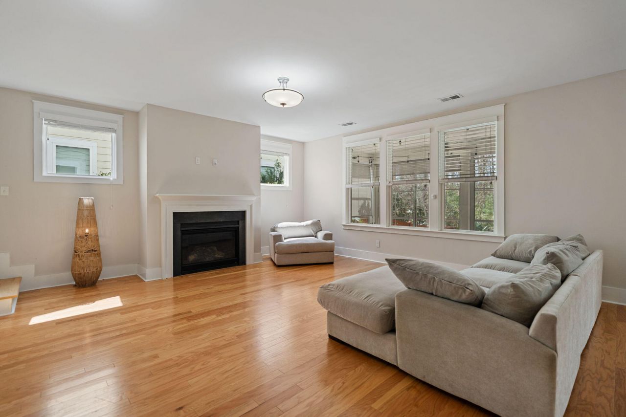 311 Weston Hall Drive Photo 16