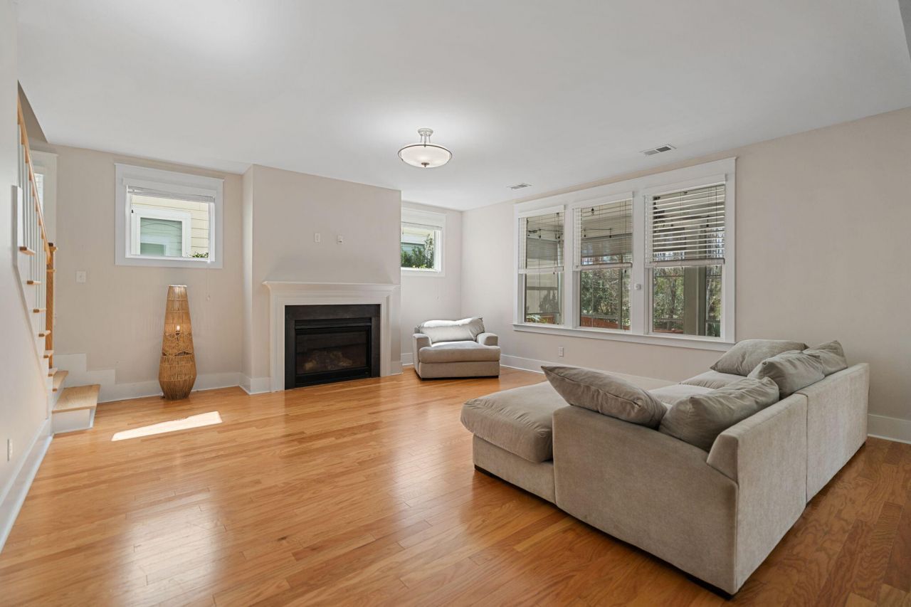 311 Weston Hall Drive Photo 17