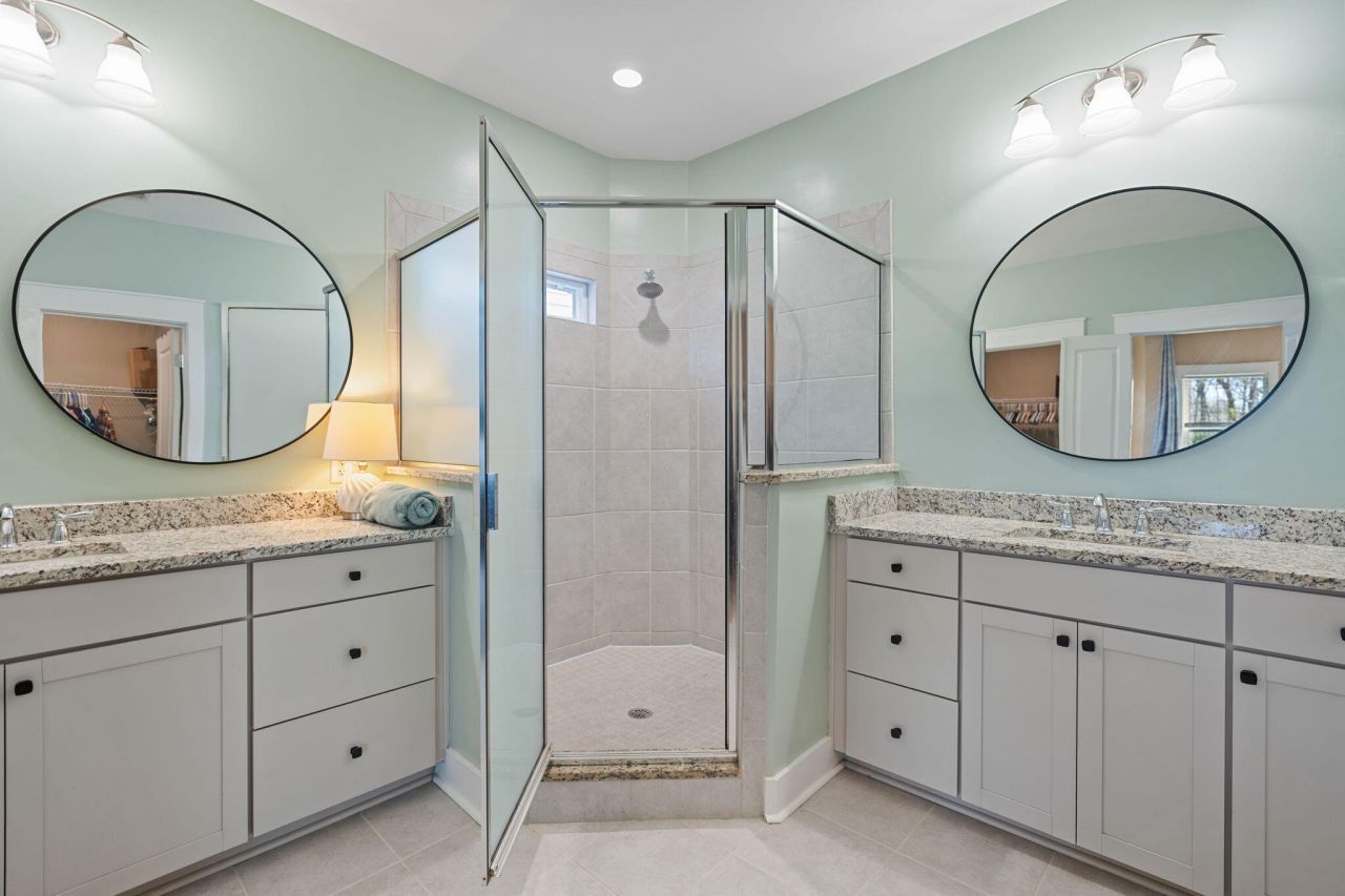 311 Weston Hall Drive Photo 32