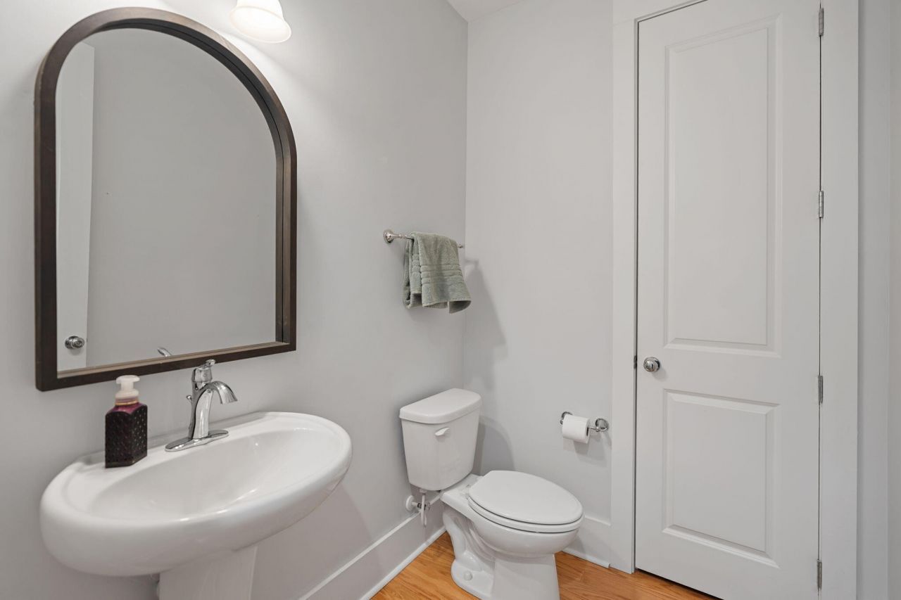 311 Weston Hall Drive Photo 39