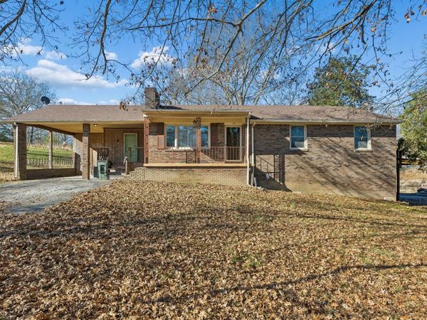 148 Maple St , Gordonsville, TN 38563