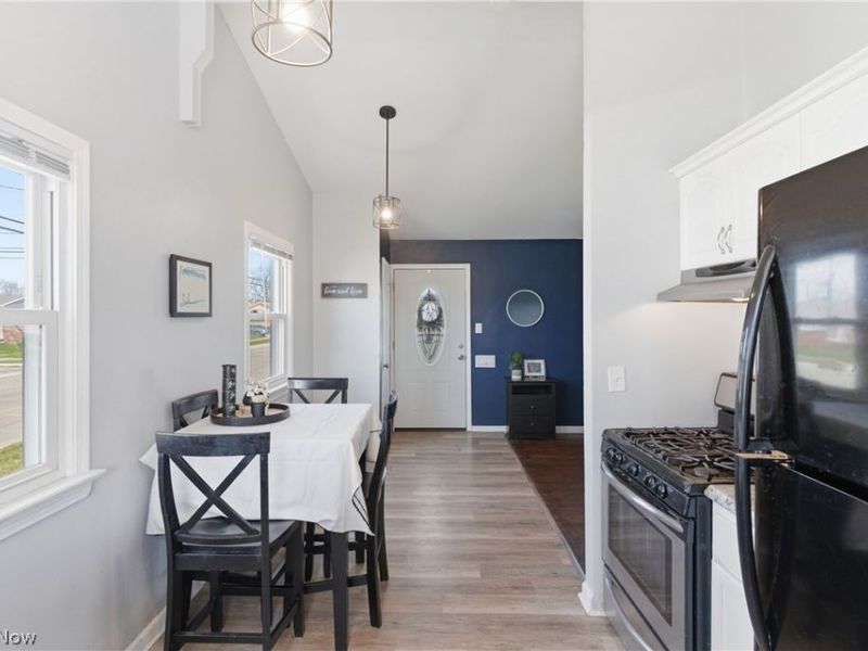 15995 Paulding Boulevard, Brook Park, OH 44142 Photo 11