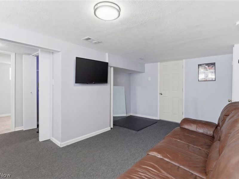 15995 Paulding Boulevard, Brook Park, OH 44142 Photo 30