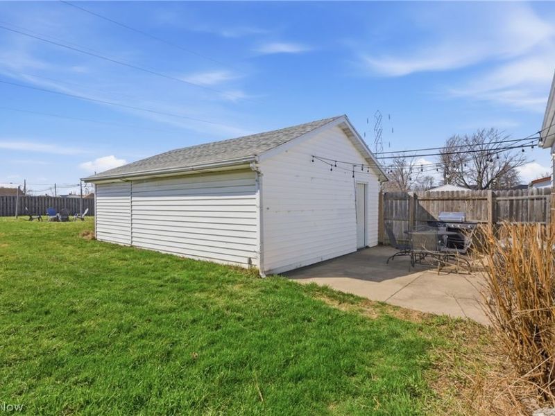 15995 Paulding Boulevard, Brook Park, OH 44142 Photo 37