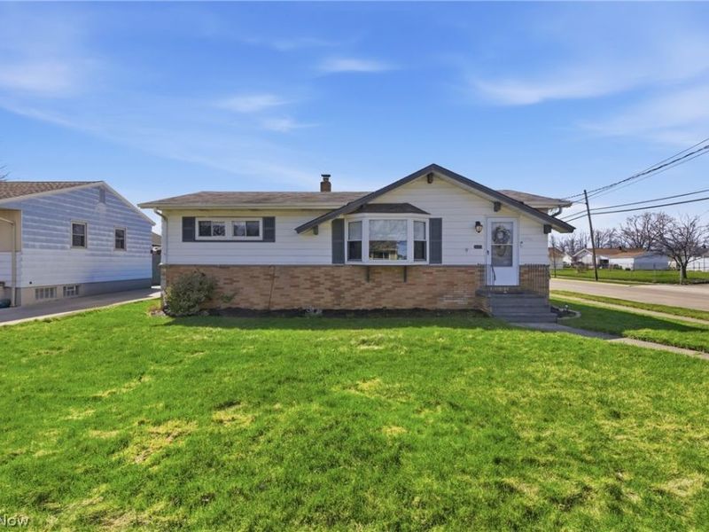 15995 Paulding Boulevard, Brook Park, OH 44142 Photo 4