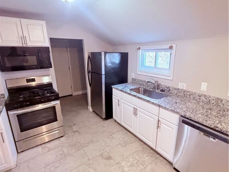 3410 Hancock Avenue, Cleveland, OH 44113 Photo 18