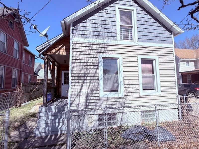 3410 Hancock Avenue, Cleveland, OH 44113 Photo 2
