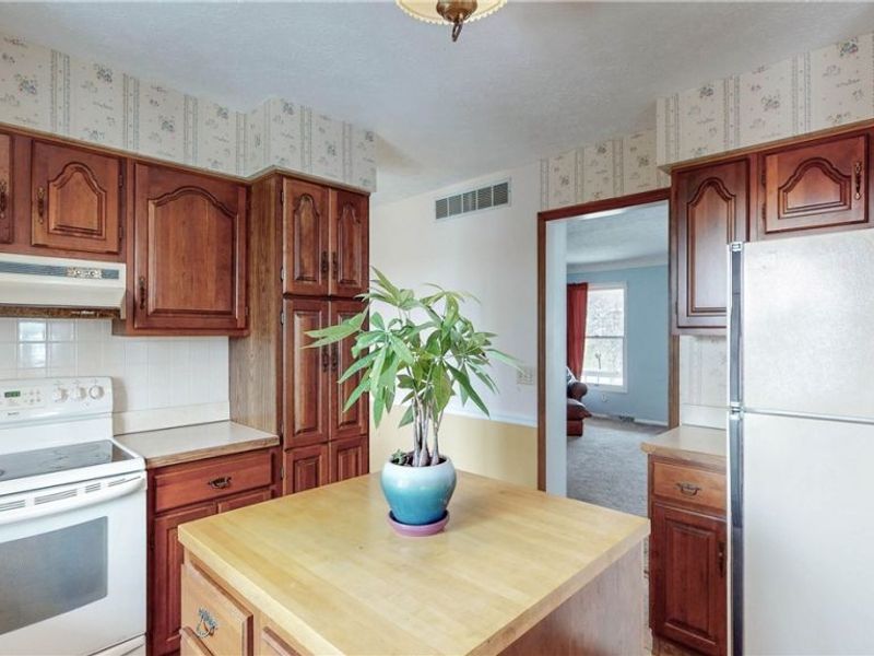 537 Park Ridge Drive, Munroe Falls, OH 44262 Photo 10