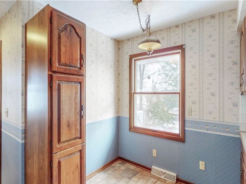 537 Park Ridge Drive, Munroe Falls, OH 44262 Photo 13