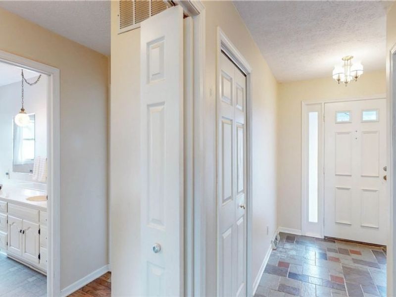 537 Park Ridge Drive, Munroe Falls, OH 44262 Photo 16