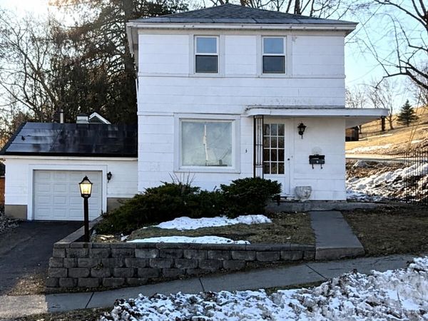 27 N McNab Avenue, Gloversville, NY 12078