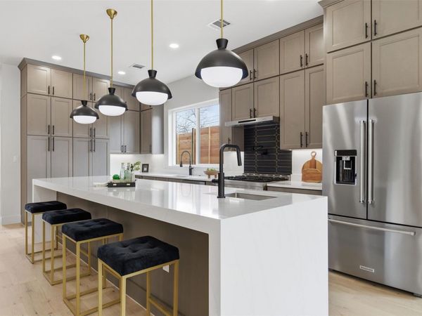 8115 Rockwood LN , Unit B, Austin, TX 78757