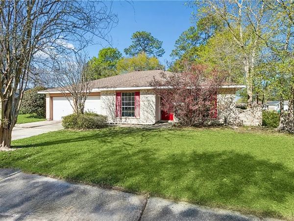 319 SOMERSET Drive , Slidell, LA 70461