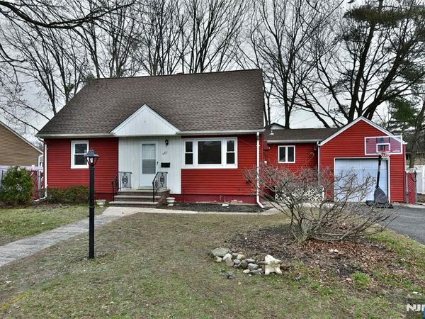 685 Mabie Street, NEW MILFORD, NJ 07646