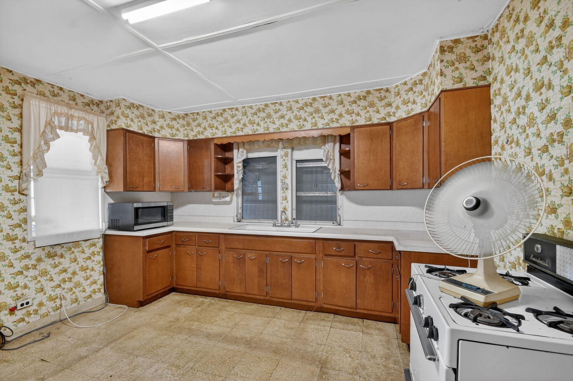 620 58th Street, West Palm Beach, FL 33407 Photo