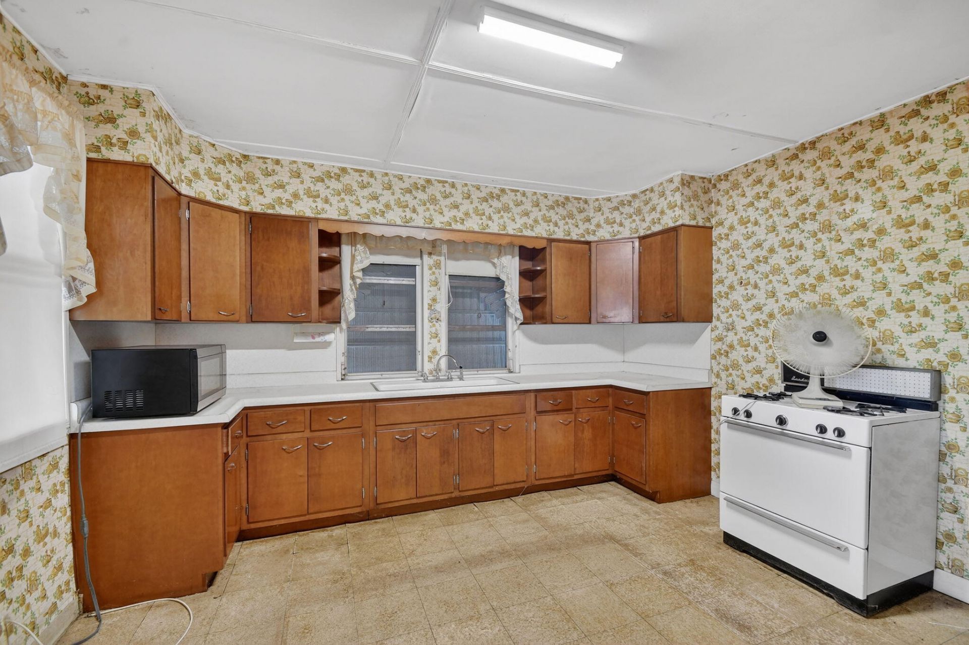 620 58th Street, West Palm Beach, FL 33407 Photo