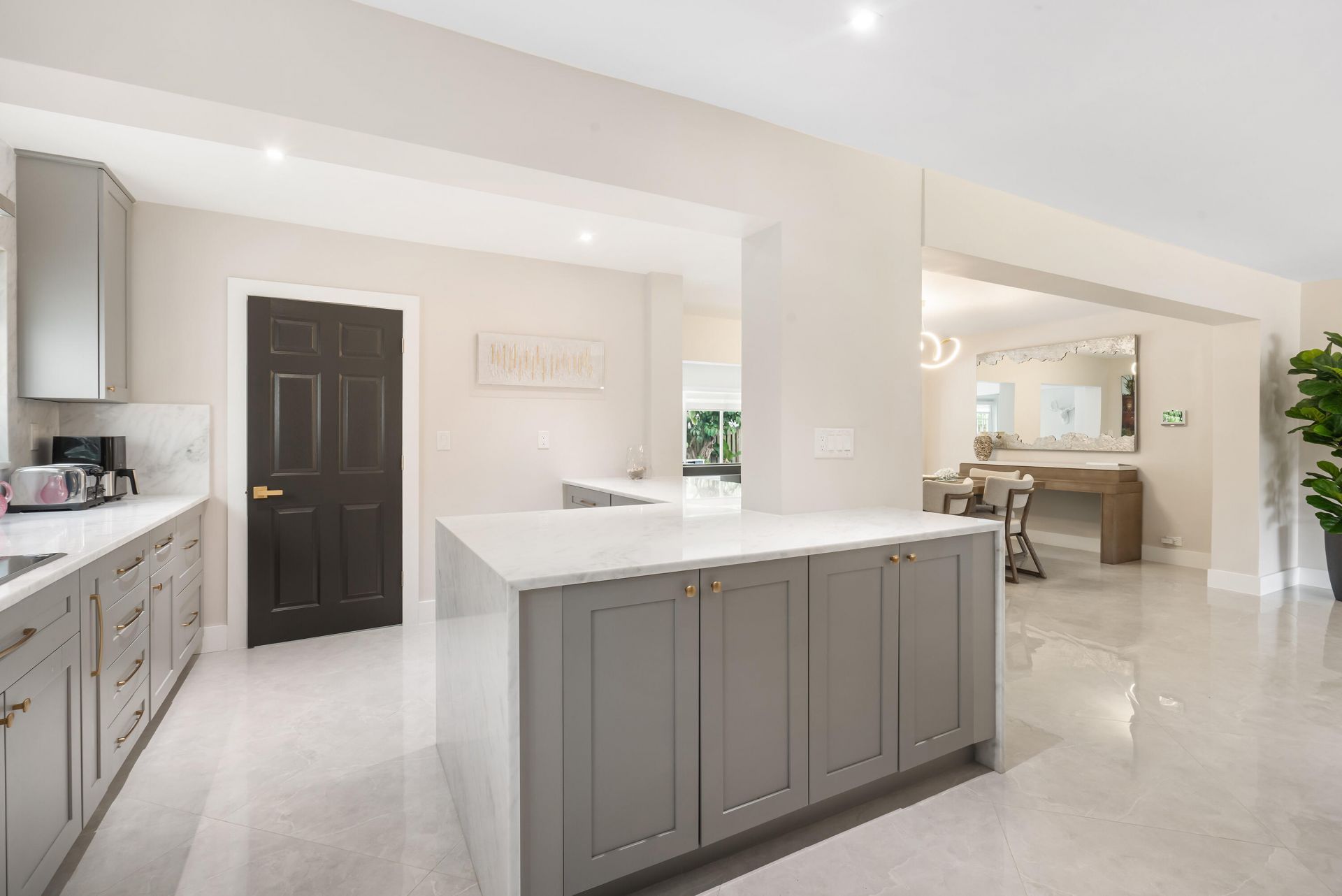 4760 NE 17th Avenue, Oakland Park, FL 33334 Photo