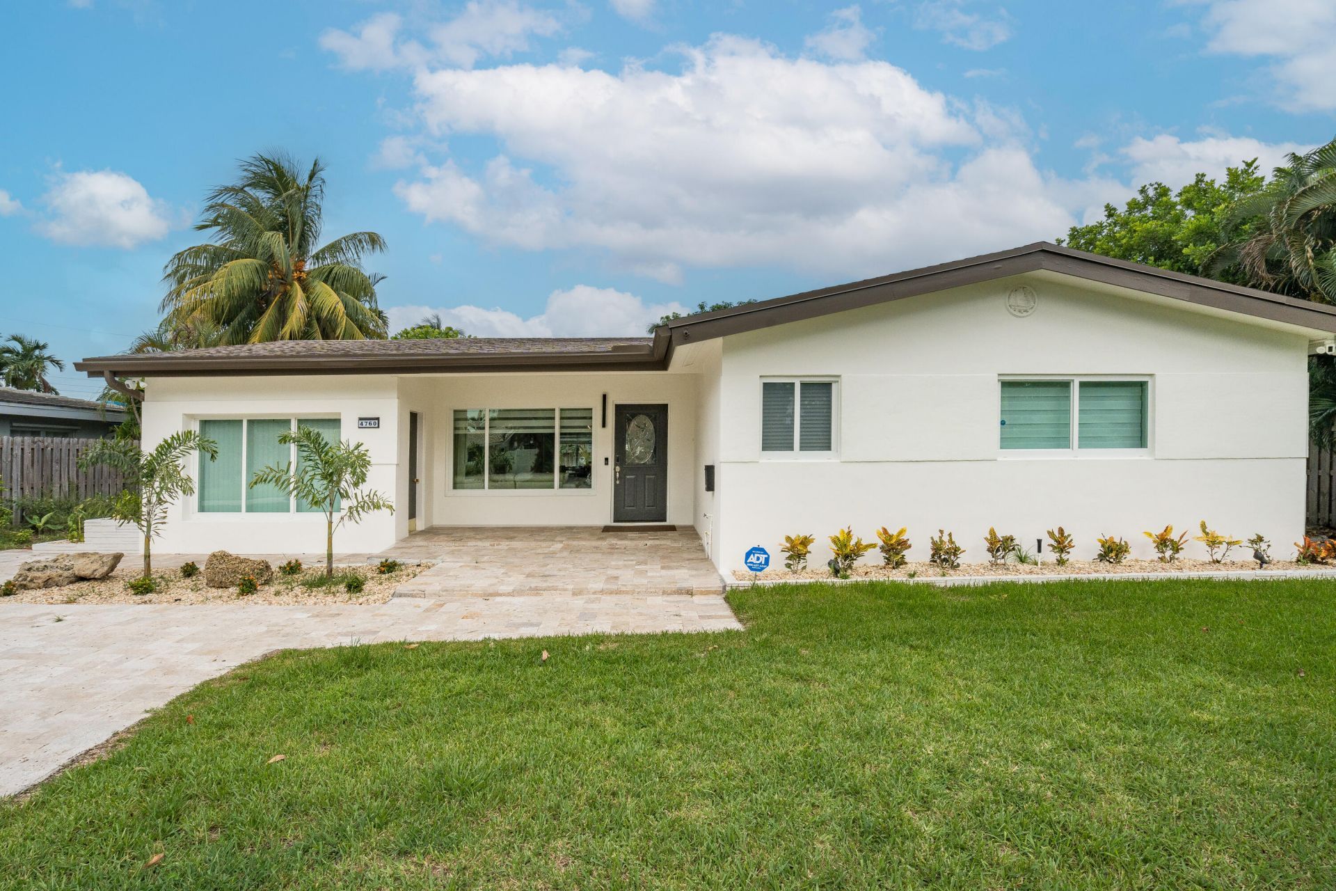 4760 NE 17th Avenue, Oakland Park, FL 33334 Photo