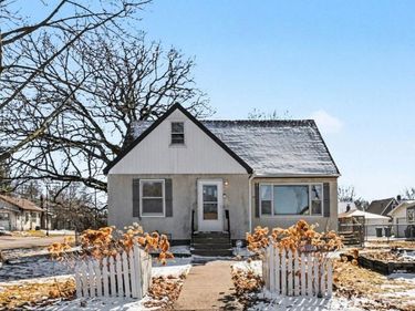 2016 Sherwood Avenue, Saint Paul, MN 55119