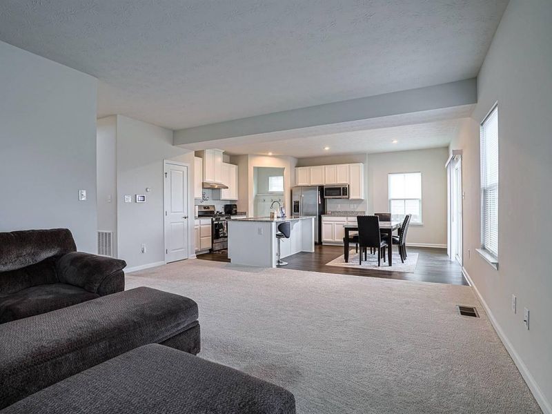 320 Chevington Chase , Tipp City, OH 45371 Photo 10