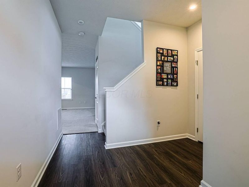 320 Chevington Chase , Tipp City, OH 45371 Photo 6