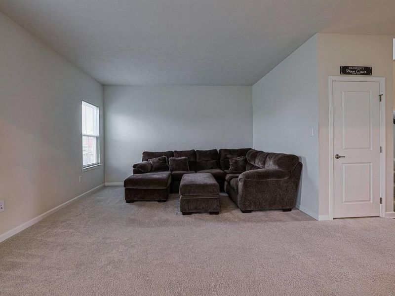 320 Chevington Chase , Tipp City, OH 45371 Photo 8