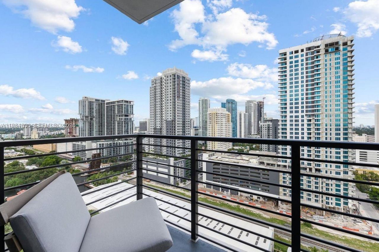 307 SW 5th St, Unit S1, Fort Lauderdale, FL 33315 Photo