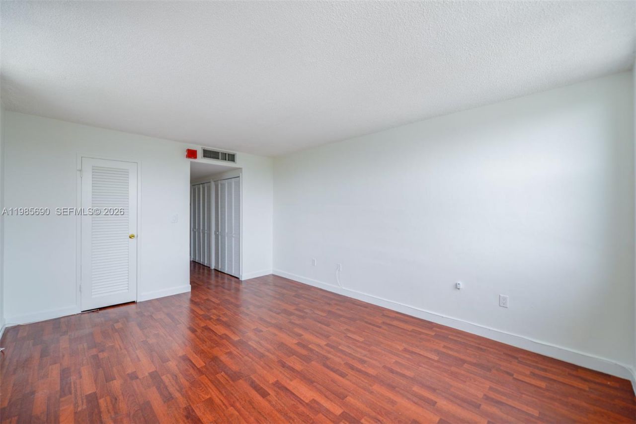 1865 N 79th St Cswy, Unit 5H, North Bay Village, FL 33141 Photo