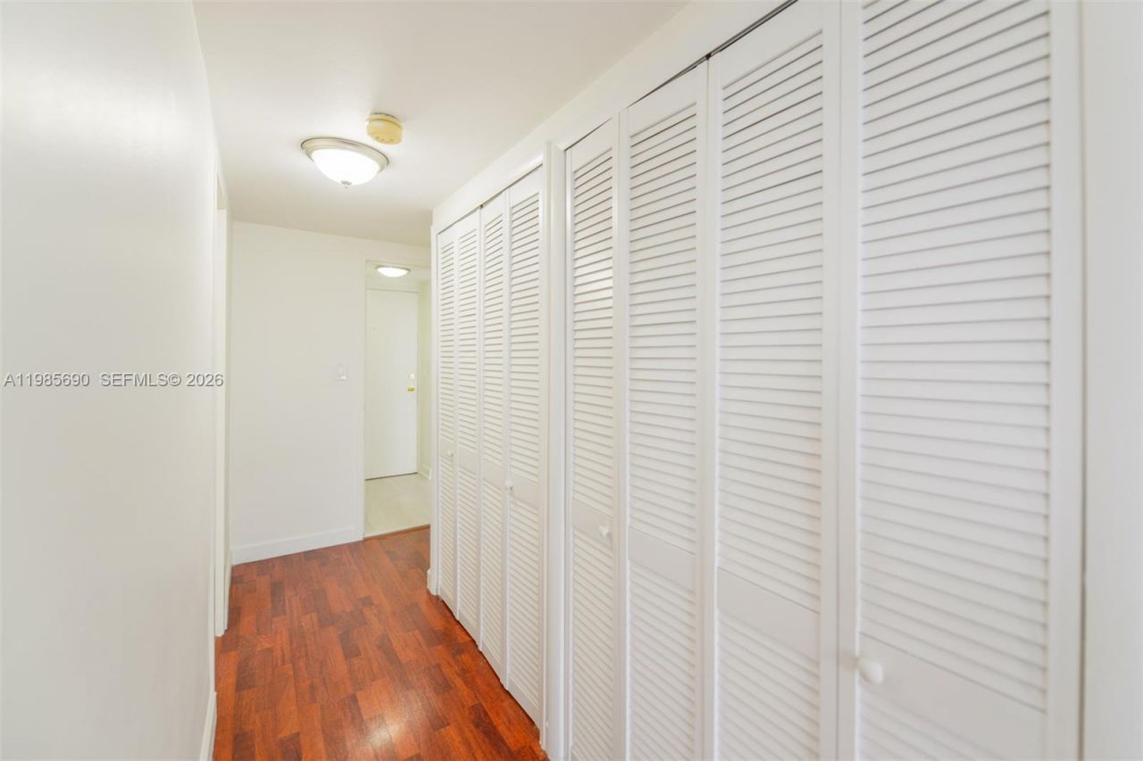 1865 N 79th St Cswy, Unit 5H, North Bay Village, FL 33141 Photo