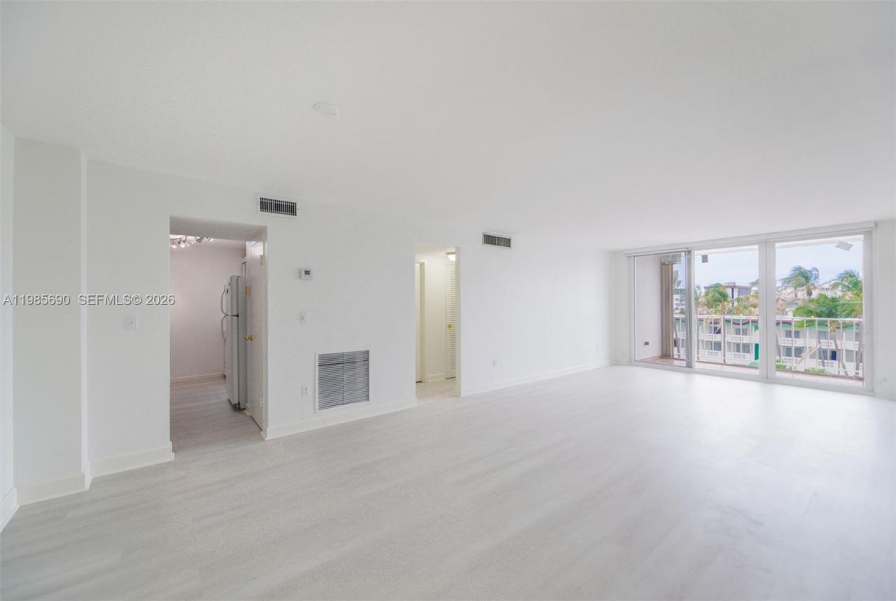 1865 N 79th St Cswy, Unit 5H, North Bay Village, FL 33141 Photo