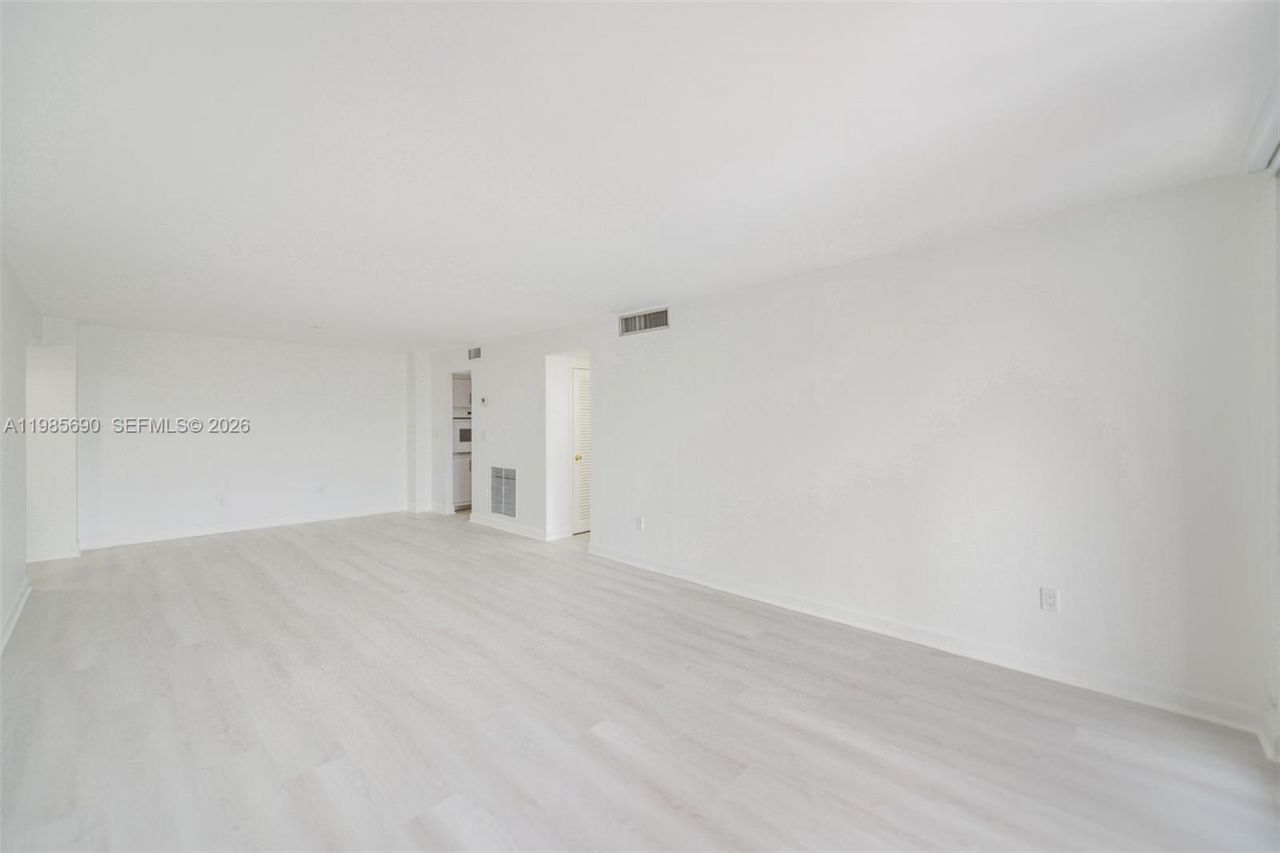 1865 N 79th St Cswy, Unit 5H, North Bay Village, FL 33141 Photo