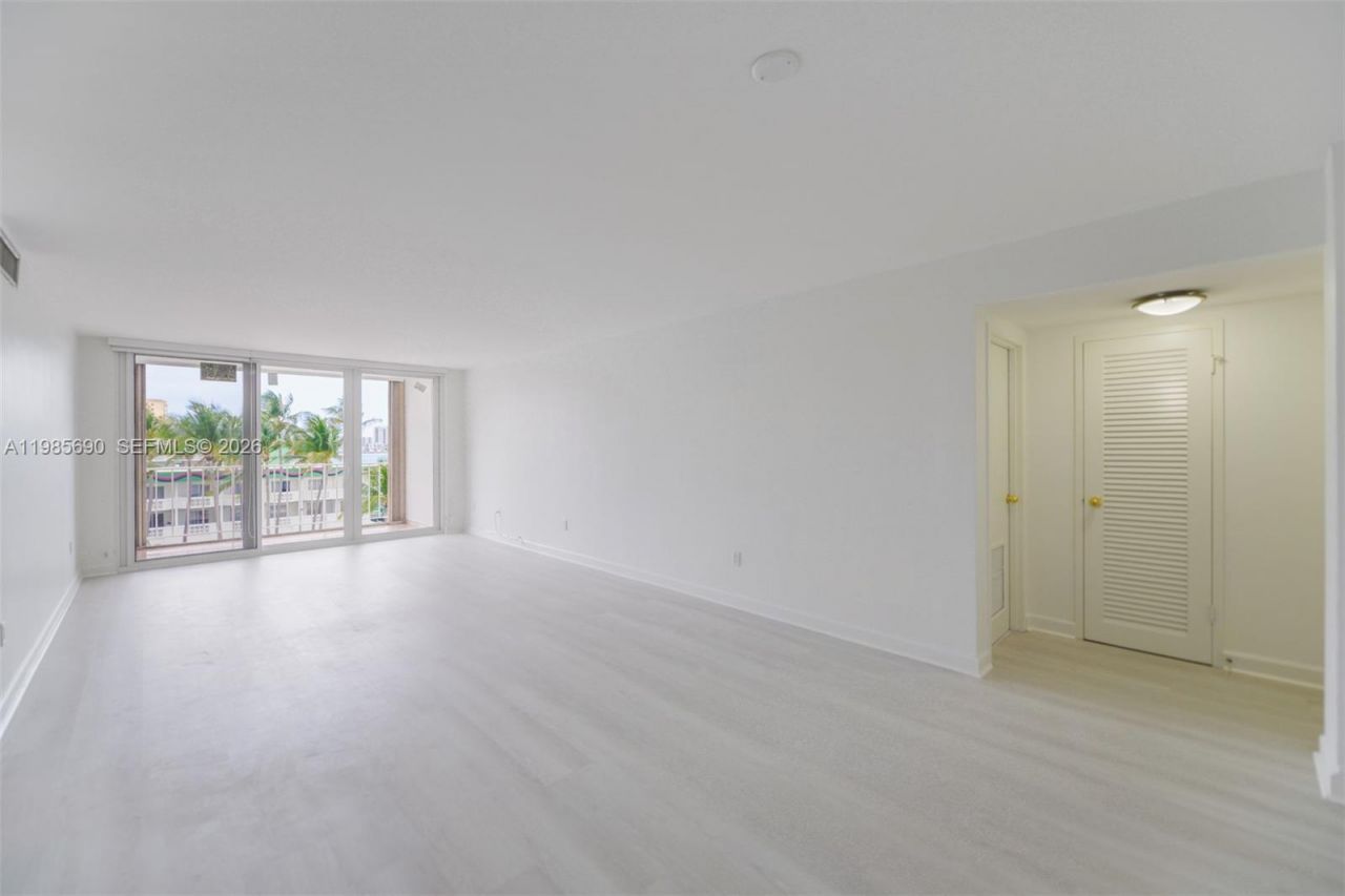 1865 N 79th St Cswy, Unit 5H, North Bay Village, FL 33141 Photo