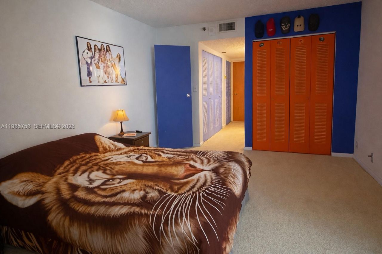 7601 E Treasure Dr , Unit 910, North Bay Village, FL 33141 Photo