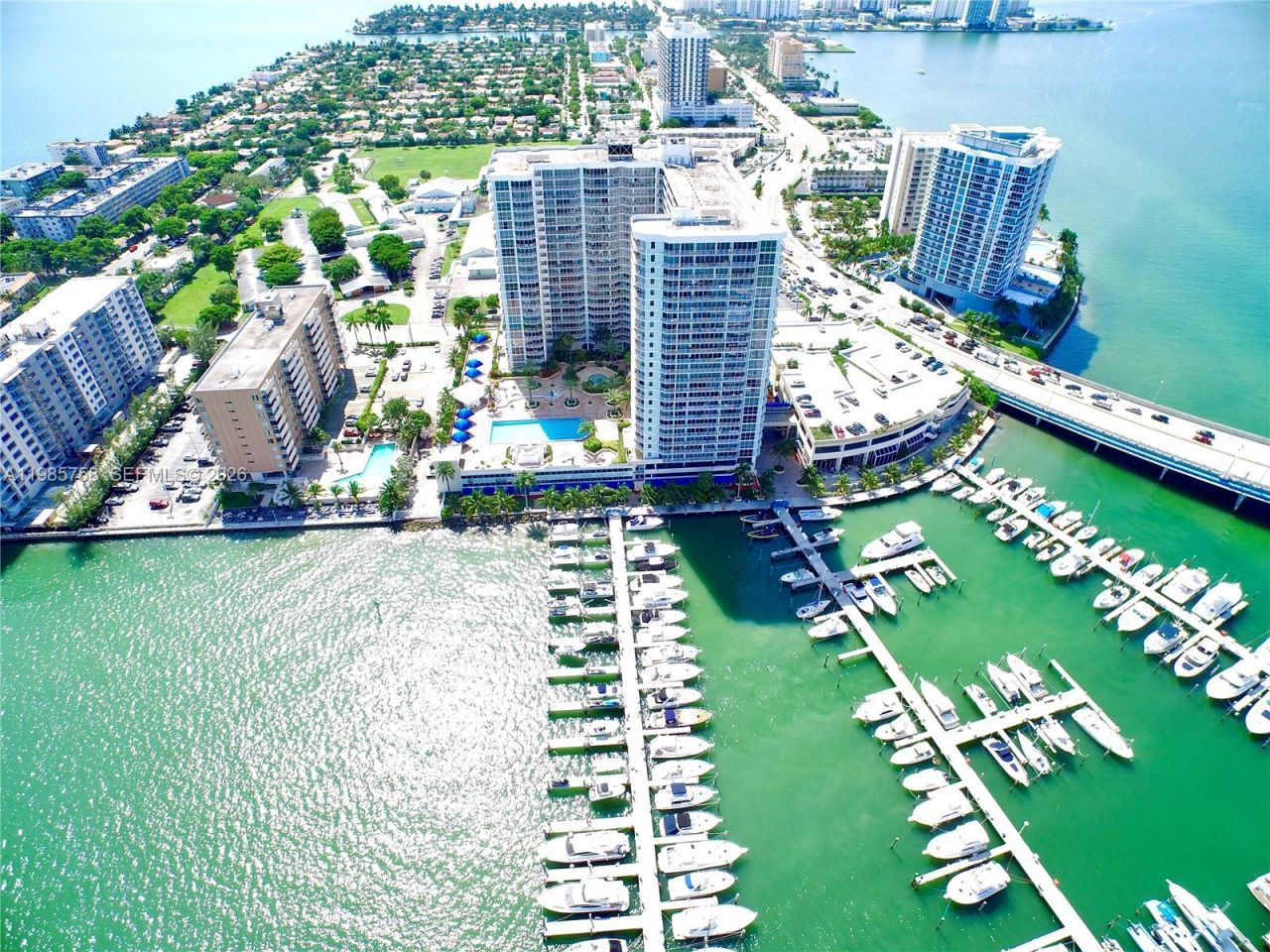 7601 E Treasure Dr , Unit 910, North Bay Village, FL 33141 Photo