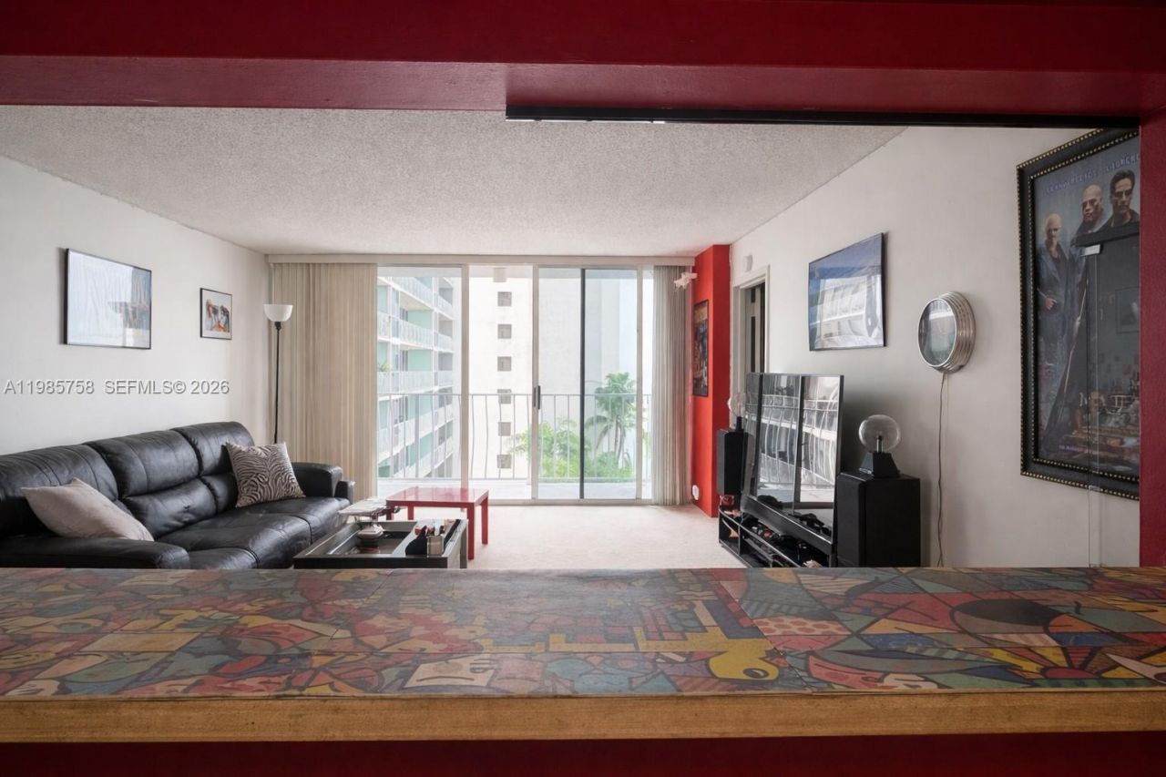 7601 E Treasure Dr , Unit 910, North Bay Village, FL 33141 Photo