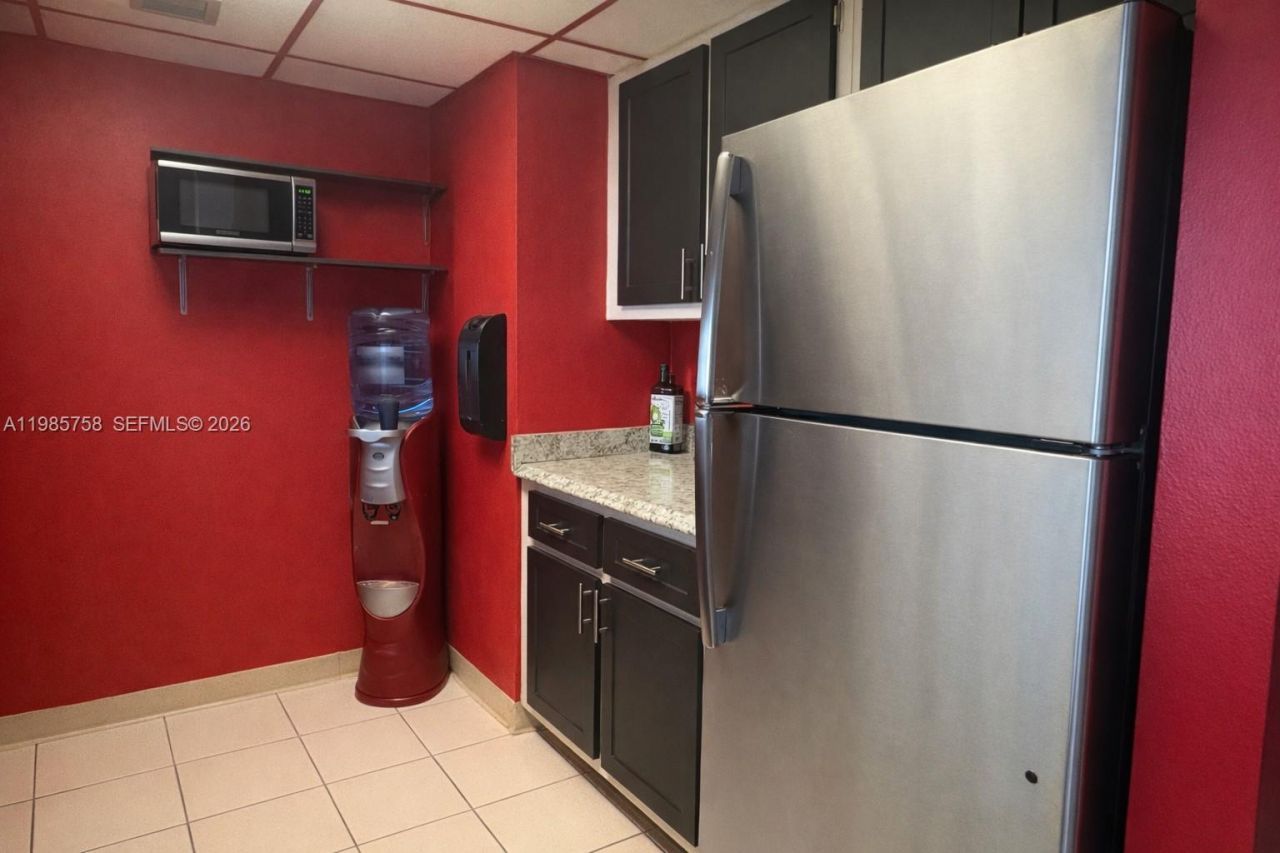 7601 E Treasure Dr , Unit 910, North Bay Village, FL 33141 Photo