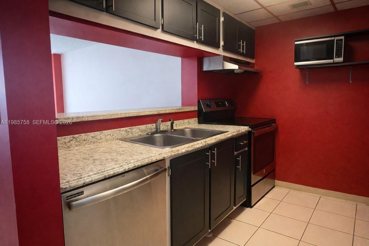 7601 E Treasure Dr , Unit 910, North Bay Village, FL 33141 Photo