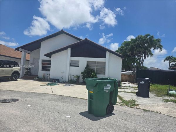 710 SW 99th Ct Cir , Miami, FL 33174