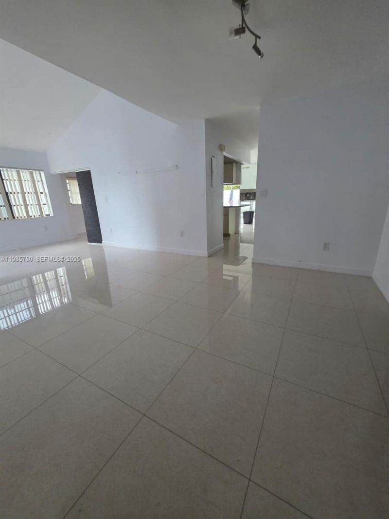 710 SW 99th Ct Cir , Miami, FL 33174 Photo