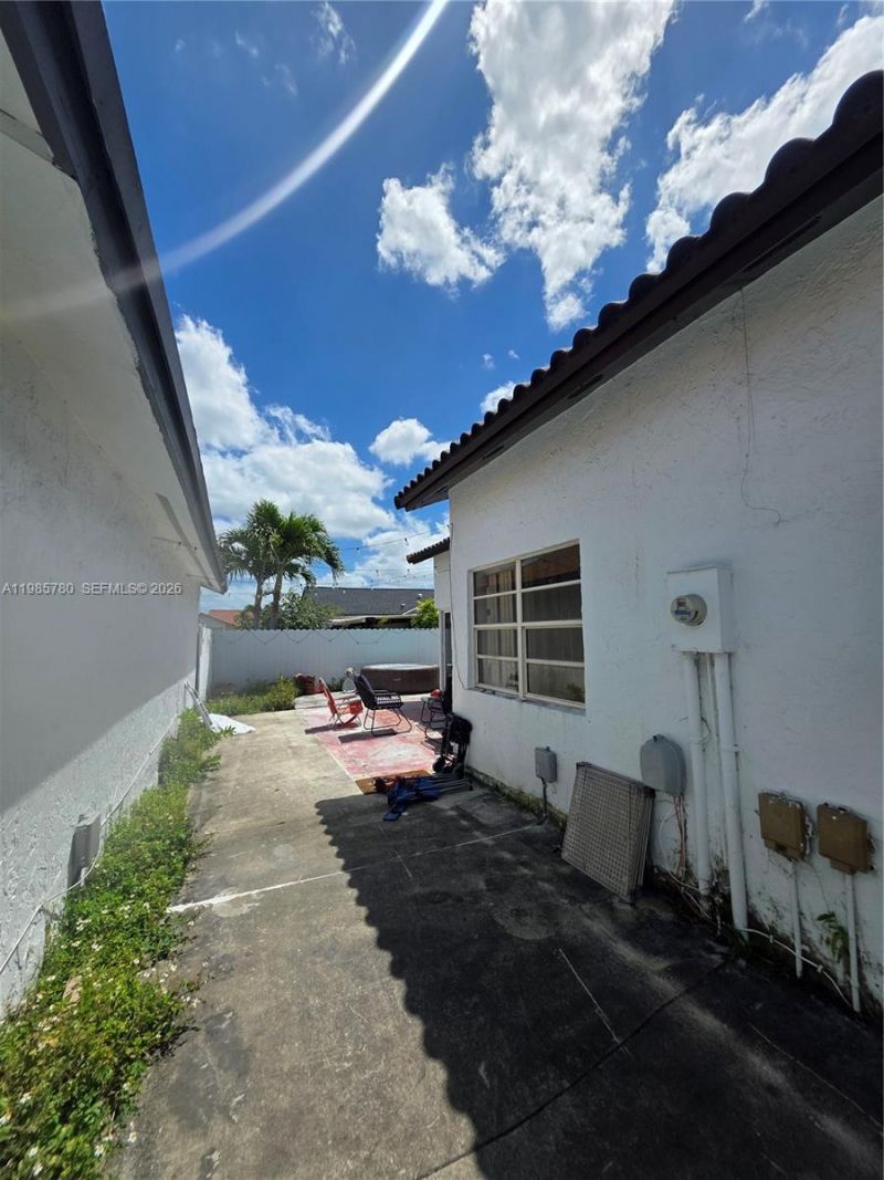 710 SW 99th Ct Cir, Miami, FL 33174 Photo