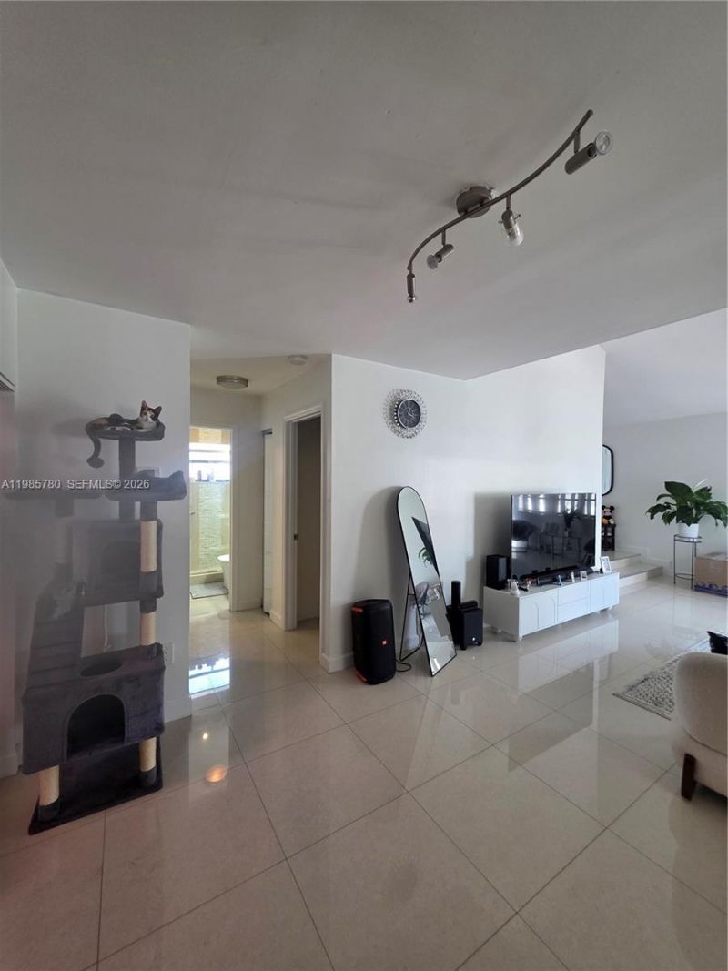 710 SW 99th Ct Cir, Miami, FL 33174 Photo