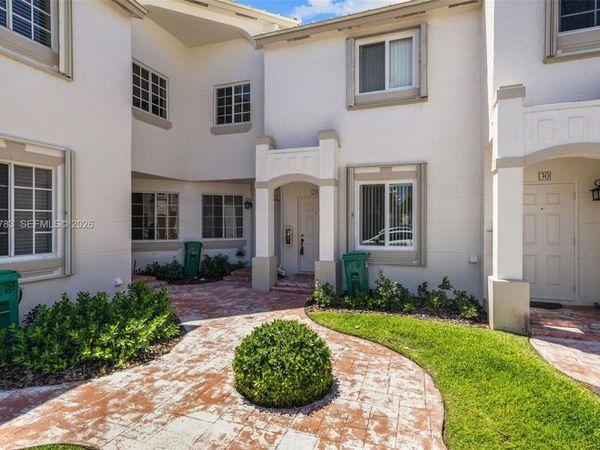 15750 SW 92nd Ave, Unit 29C, Palmetto Bay, FL 33157